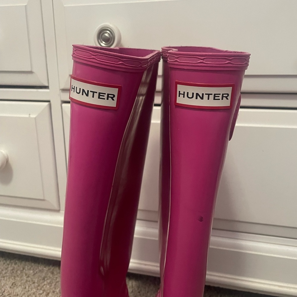 Hunter tall rain boots in pink